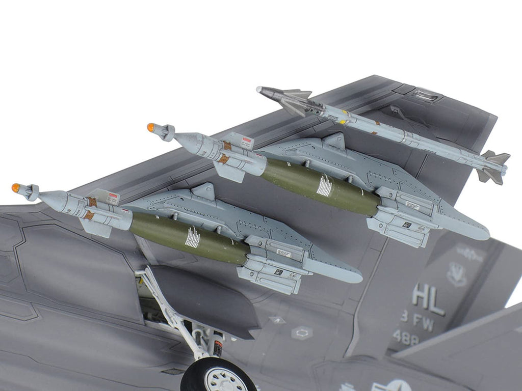 1:72 F-35A Lightning II Plastic Model Kit V2569