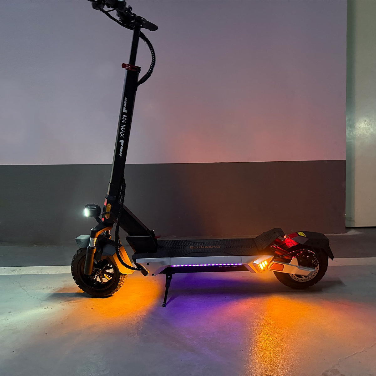 Electric Scooter 1600/4000/6000W Motor 50 Miles Range 10" Off Road Tire Folding E-Scooter with Detachable Seat Y6527