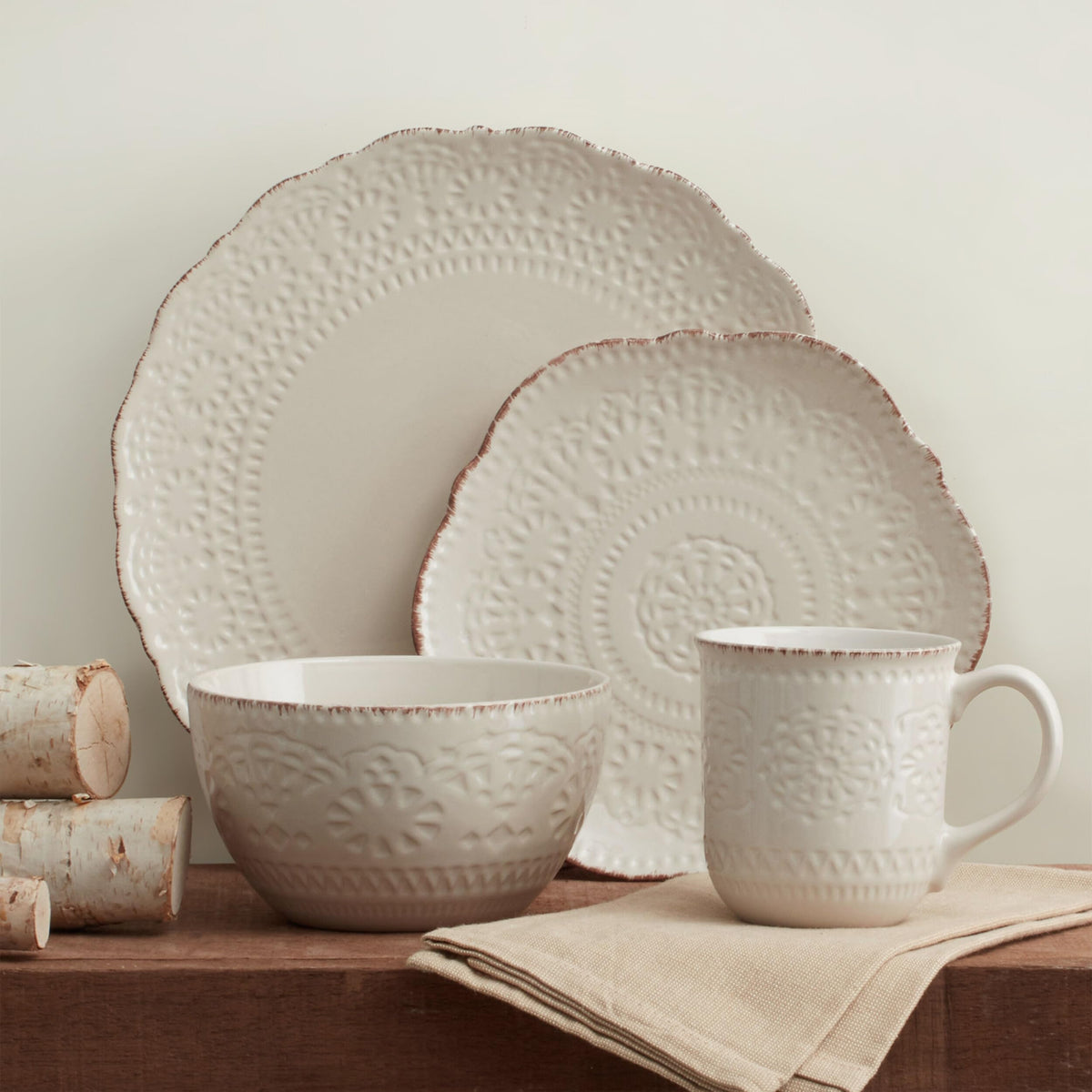 Cream 16-Piece Stoneware Dinnerware Set O150