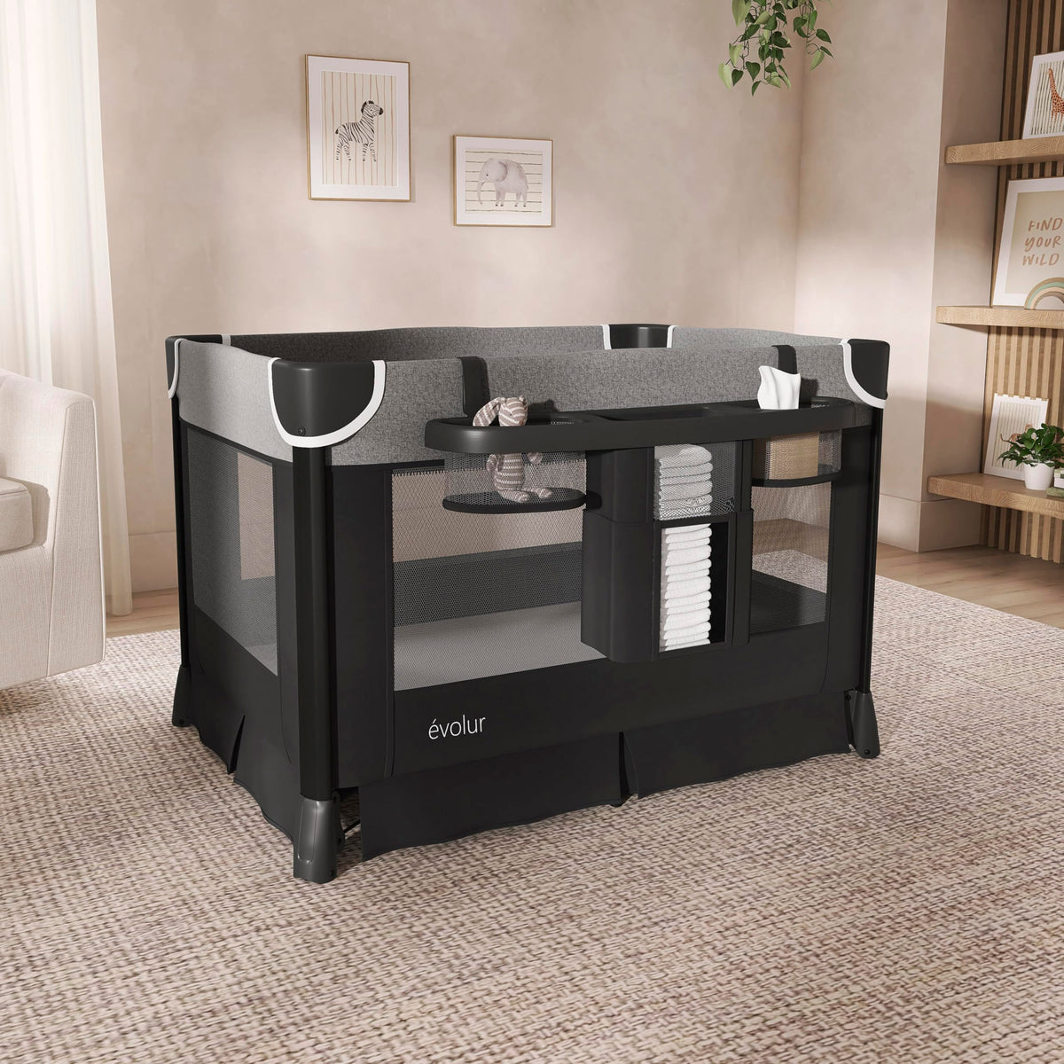 Portable Playard with Bassinet & Changing Table L681255